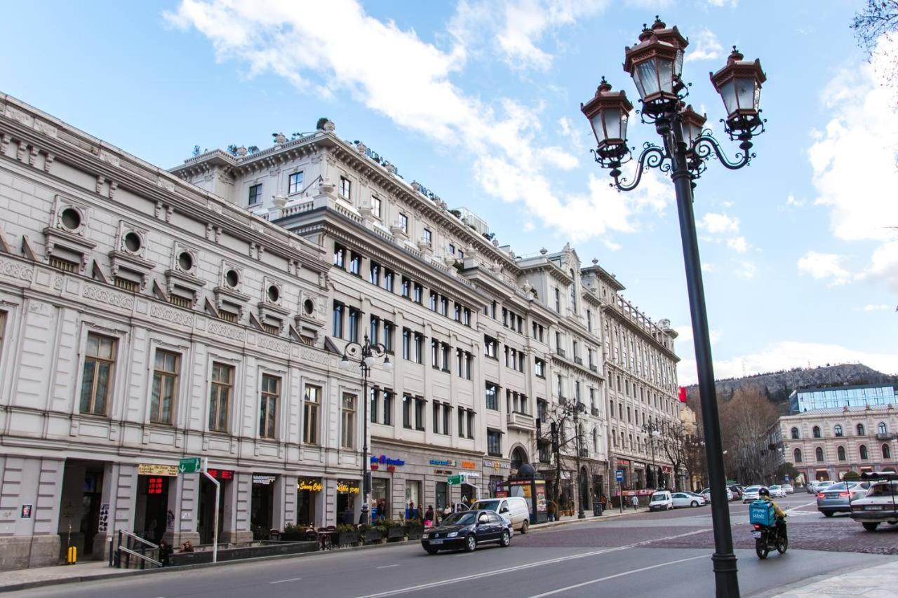 Zharuma Caravan Tbilisi Zewnętrze zdjęcie